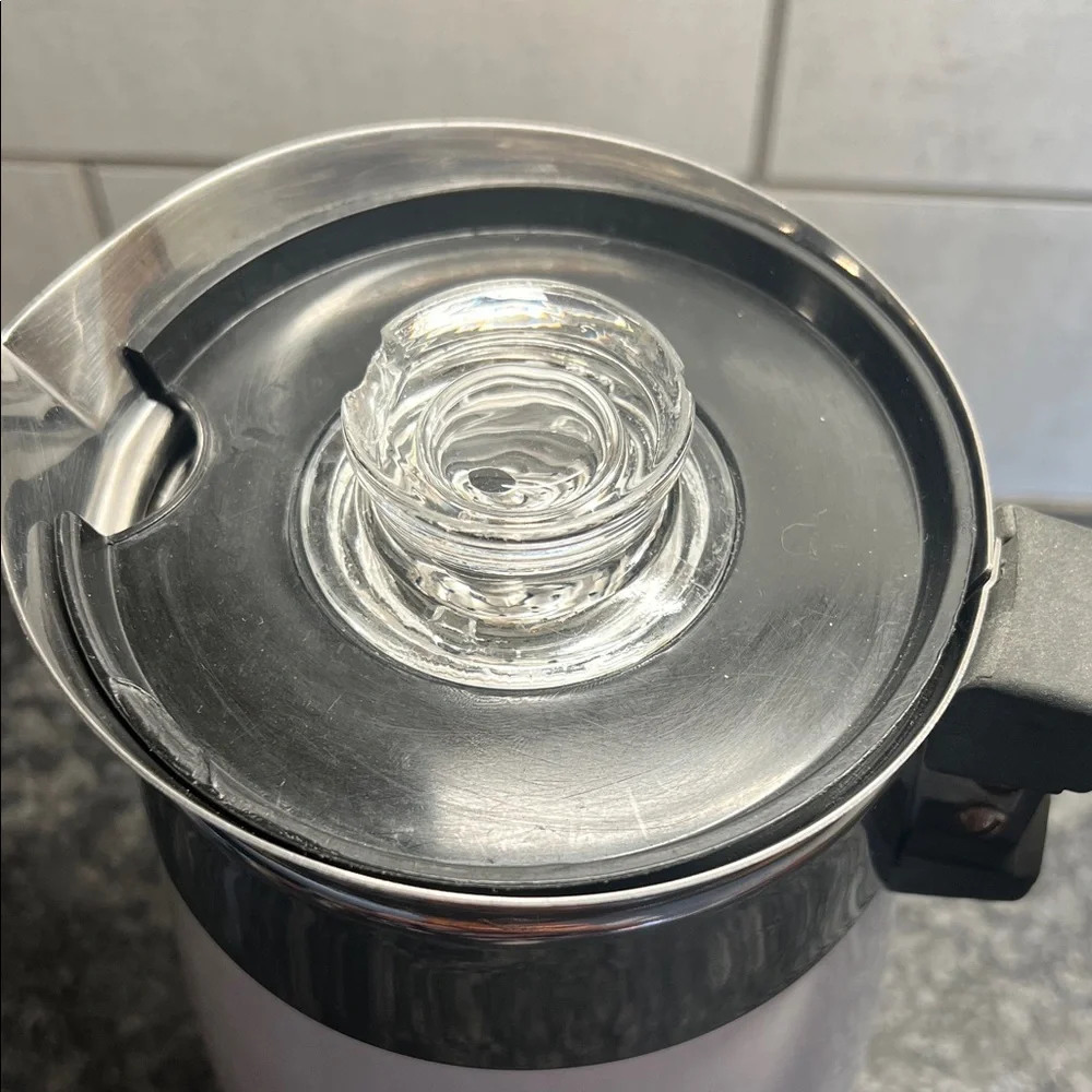 6 cup Atomic Star Stovetop. RARE PIECE.  Corningware.